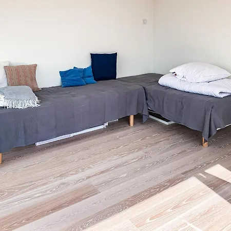 1 Bedroom Beautiful In Casa vacanze *