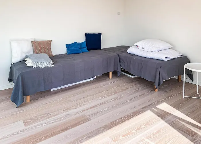 1 Bedroom Beautiful In Semesterbostad *