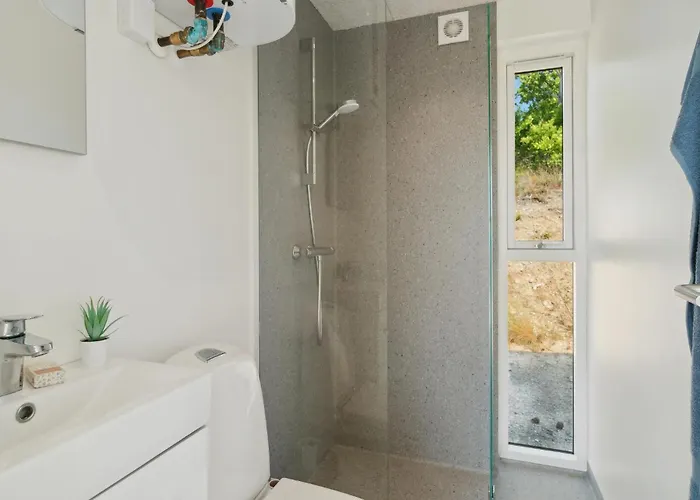 1 Bedroom Beautiful In Knebel