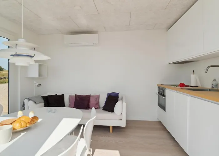 1 Bedroom Beautiful In * Knebel