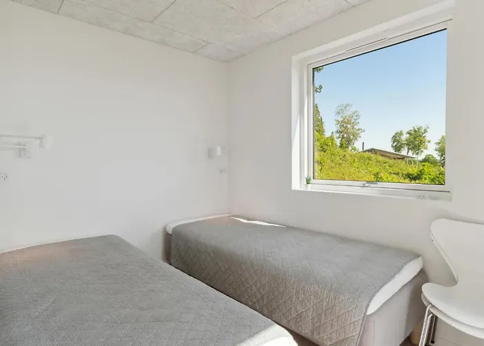 1 Bedroom Beautiful In * Knebel