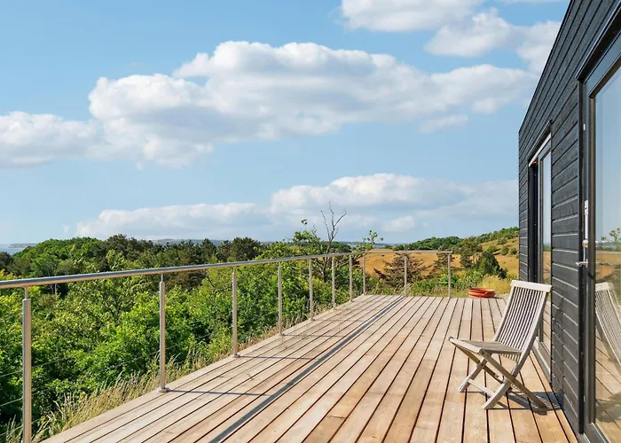 1 Bedroom Beautiful In *